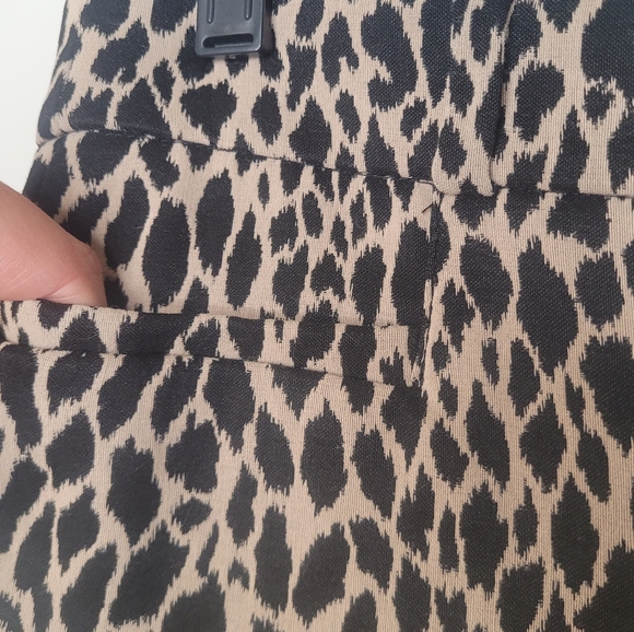 2/$40 🌺 | Banana Republic | Giraffe Print Pants - Picture 7 of 16